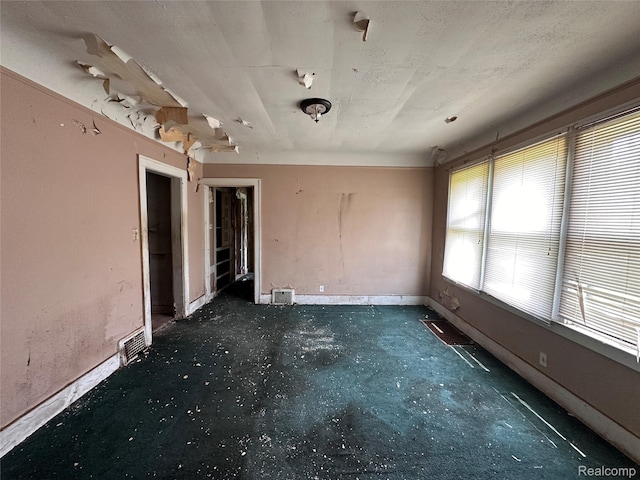 3962 Helen St, Detroit, MI 48207 - spare room with baseboards