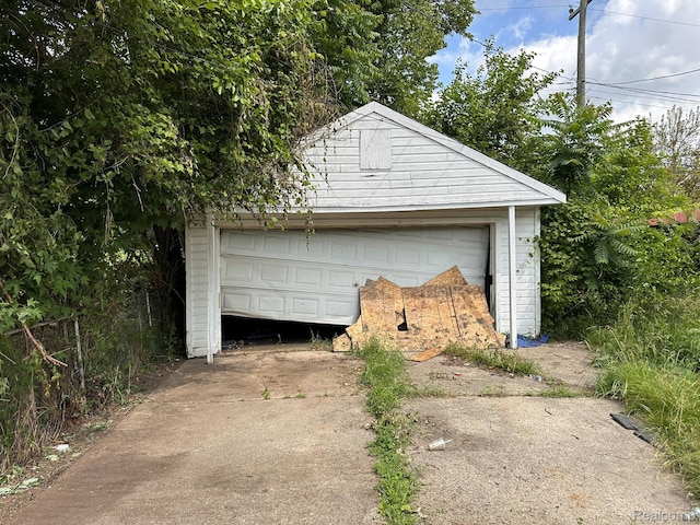 11061 Nashville St, Detroit, MI 48205 - photo 3