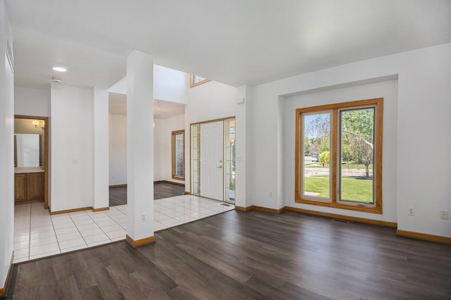 4213 Silverleaf Dr, Ypsilanti, MI 48197 - entryway featuring wood finished floors and baseboards