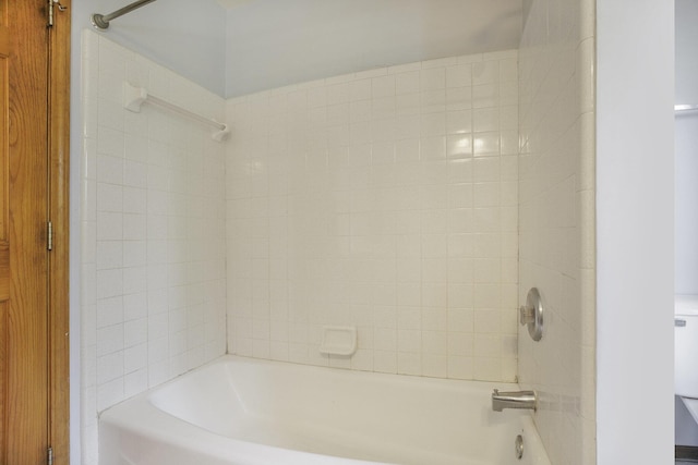 4213 Silverleaf Dr, Ypsilanti, MI 48197 - full bathroom featuring  shower combination