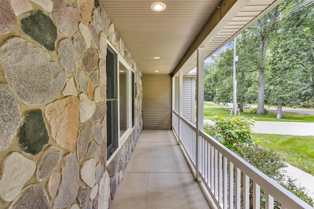 1615 Bunting Rd, Jackson, MI 49201 - view of porch