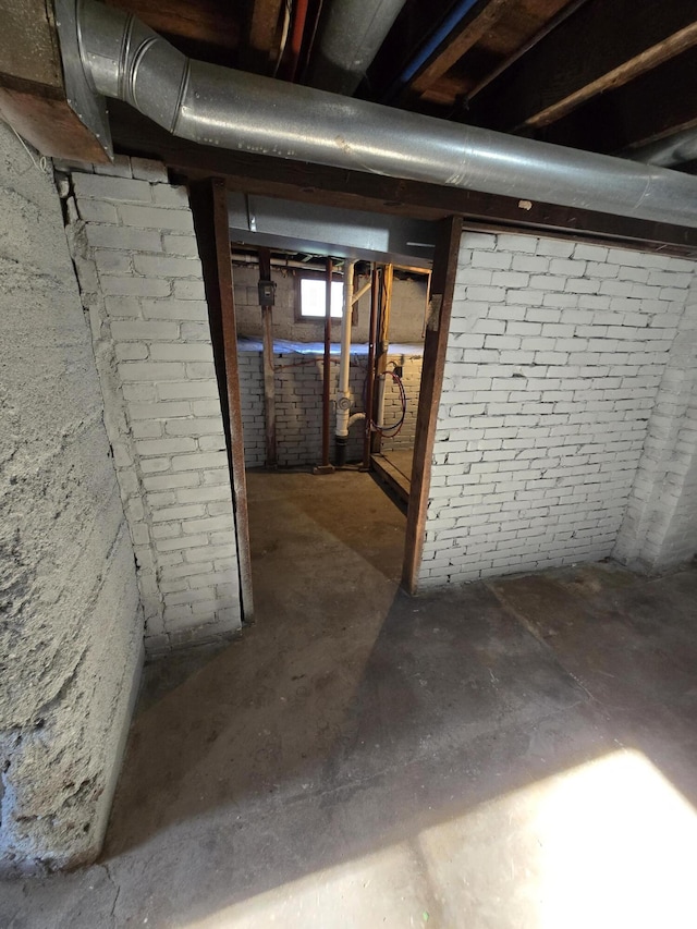 947 Pearl St, Benton Harbor, MI 49022 - view of unfinished below grade area