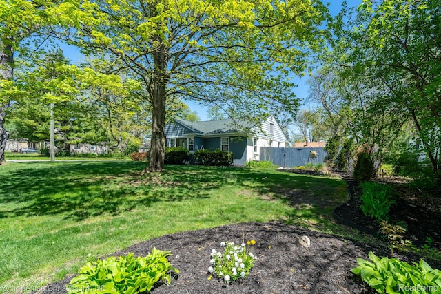 30160 Marshall St, Southfield, MI 48076 - view of yard