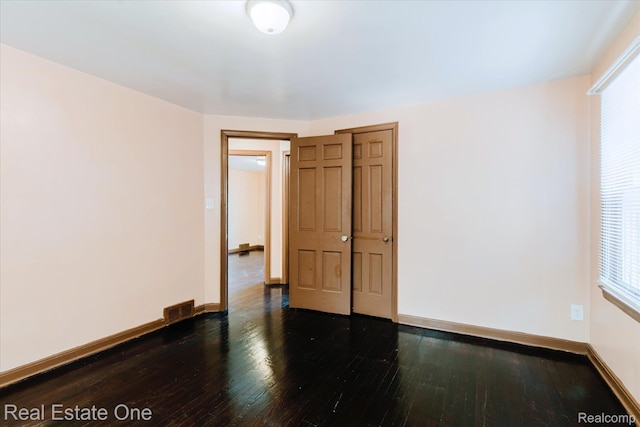 16219 Normandy St, Detroit, MI 48221 - unfurnished room featuring dark wood-style flooring