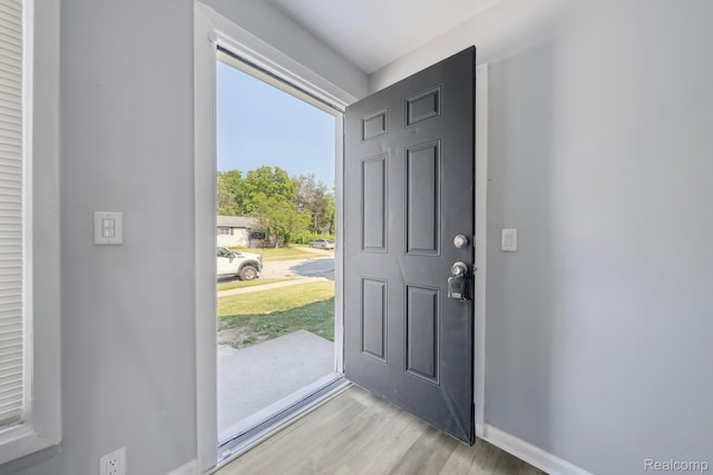 2245 Spring Hill Ave, Inkster, MI 48141 - foyer with wood finished floors and baseboards