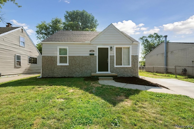 2245 Spring Hill Ave, Inkster, MI 48141 - bungalow with stone siding