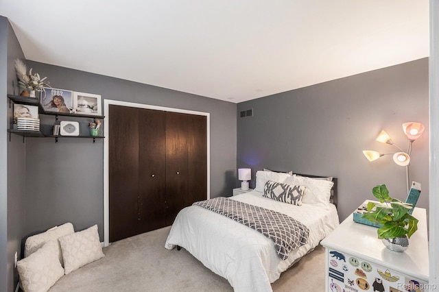 9780 Oak Valley Dr, Clarkston, MI 48348 - carpeted bedroom with a closet