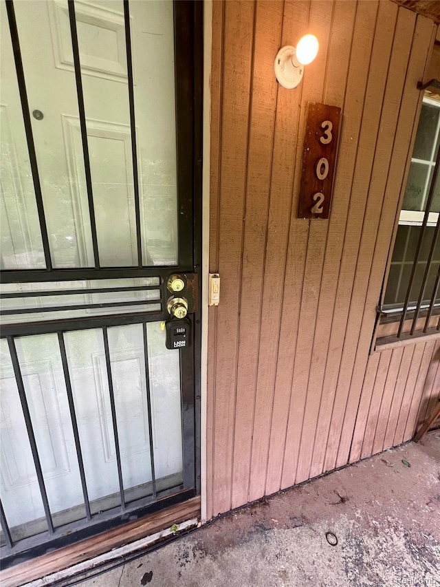 302 W Gracelawn Ave, Flint, MI 48505 - view of exterior entry