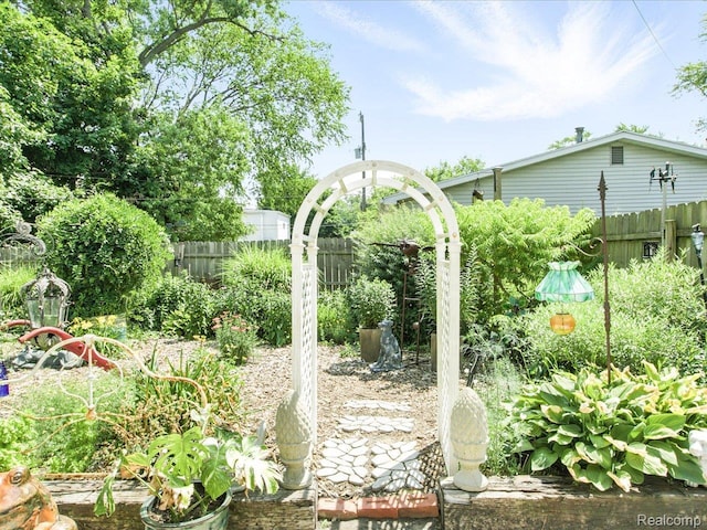 1313 Wall St, Port Huron, MI 48060 - view of yard