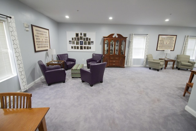 3125 W Michigan Ave, Kalamazoo, MI 49006 - carpeted living room featuring recessed lighting and baseboards