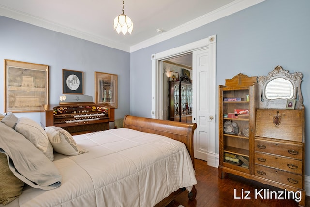120 Union Ave SE, Grand Rapids, MI 49503 - bedroom featuring crown molding and dark wood finished floors