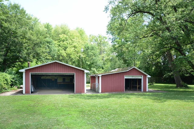 2357 River St, Kalamazoo, MI 49048 - view of detached garage