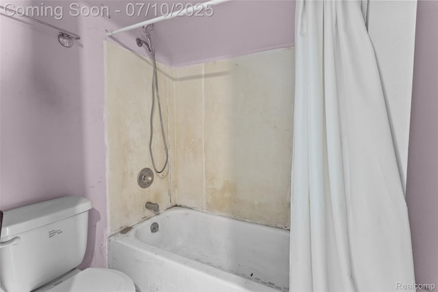 18930 Deering St, Melvindale, MI 48152 - bathroom with toilet and shower / tub combo with curtain