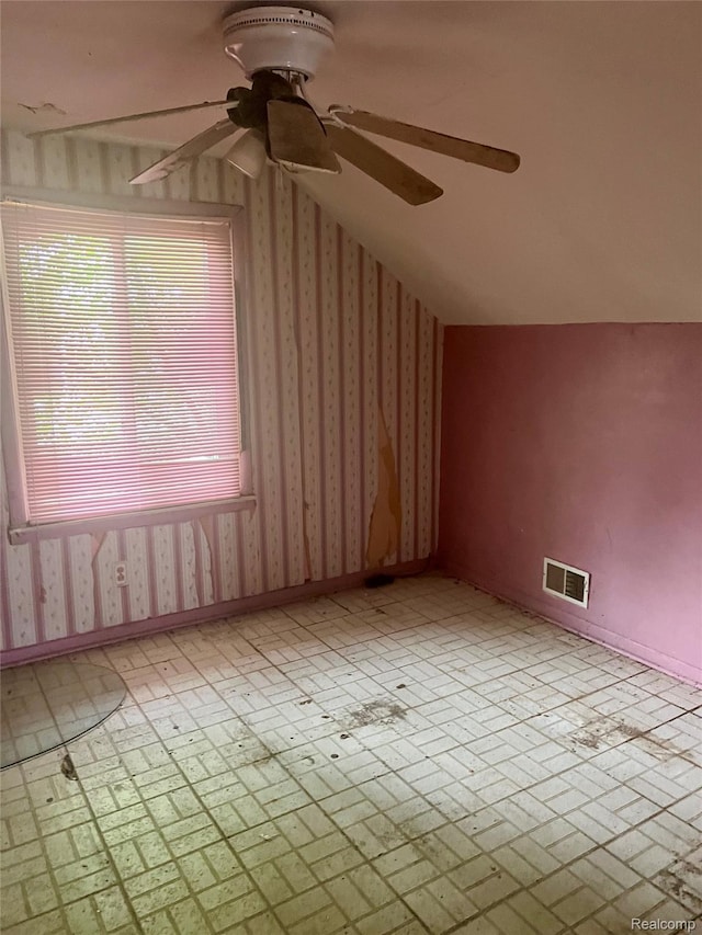 638 W Pulaski Ave, Flint, MI 48505 - additional living space featuring ceiling fan and lofted ceiling