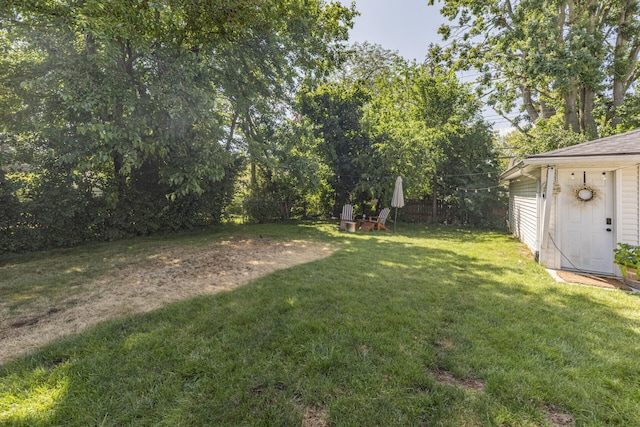 2041 Norfolk Ave, Ann Arbor, MI 48103 - view of grassy yard