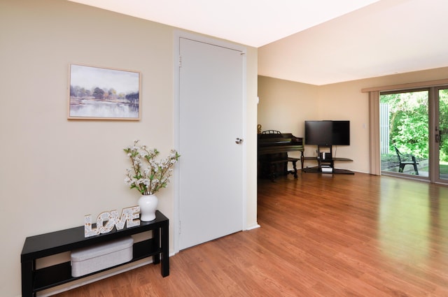 609 Watersedge Dr, Ann Arbor, MI 48105 - living area featuring light wood finished floors
