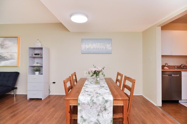 609 Watersedge Dr, Ann Arbor, MI 48105 - dining space with light wood finished floors