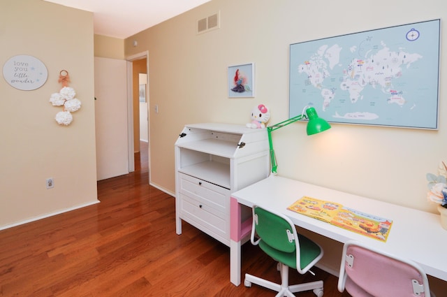 609 Watersedge Dr, Ann Arbor, MI 48105 - office space with wood finished floors and baseboards