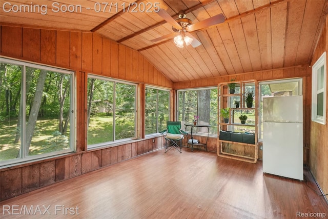 5910 Hillsboro Rd, Davisburg, MI 48350 - sunroom / solarium with lofted ceiling, healthy amount of natural light, and ceiling fan