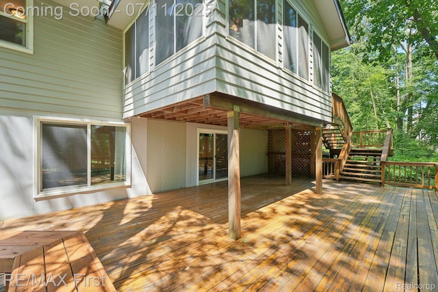 5910 Hillsboro Rd, Davisburg, MI 48350 - deck with stairway