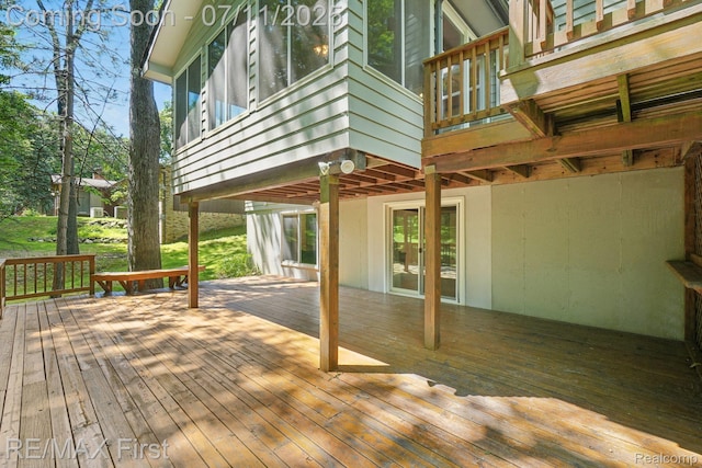 5910 Hillsboro Rd, Davisburg, MI 48350 - view of deck