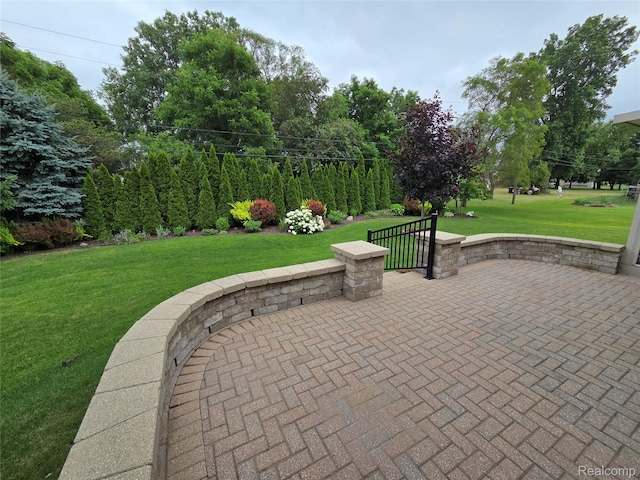 2181 E Shore Dr, Rochester Hills, MI 48307 - view of patio