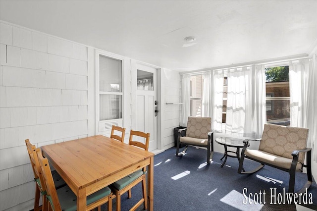 702 Griswold St SE, Grand Rapids, MI 49507 - dining room with dark carpet