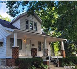 17951 Prospect St, Dearborn Heights, MI 48122 - view of front of property with a porch