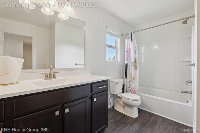 7057 Primrose Ln, Grand Blanc, MI 48439 - bathroom with vanity, shower / tub combo with curtain, and wood finished floors