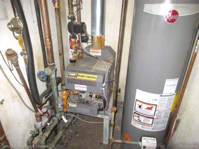 34005 Alta Loma Dr, Farmington, MI 48335 - utility room with gas water heater