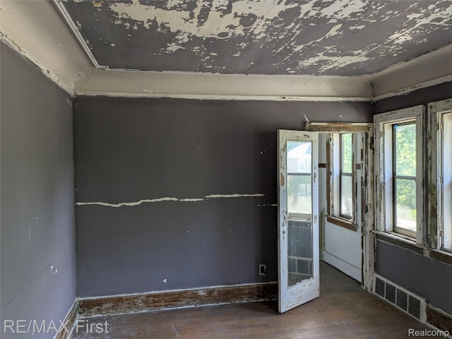 4342 Tyler St, Detroit, MI 48238 - unfurnished room featuring wood finished floors and baseboards