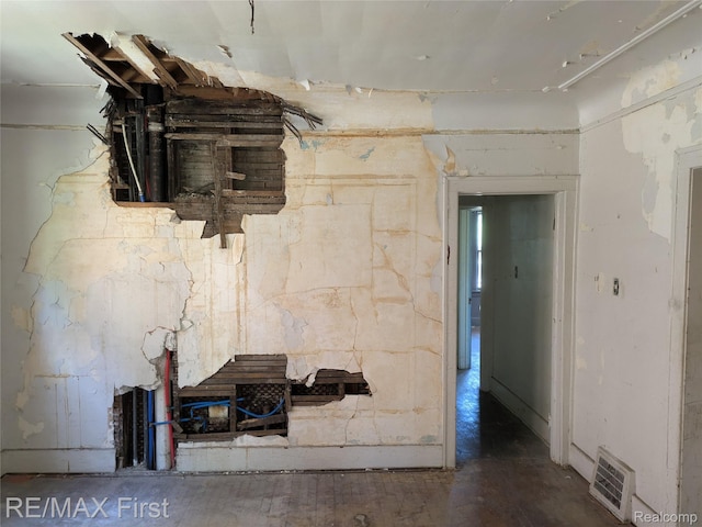 4342 Tyler St, Detroit, MI 48238 - view of unfurnished living room