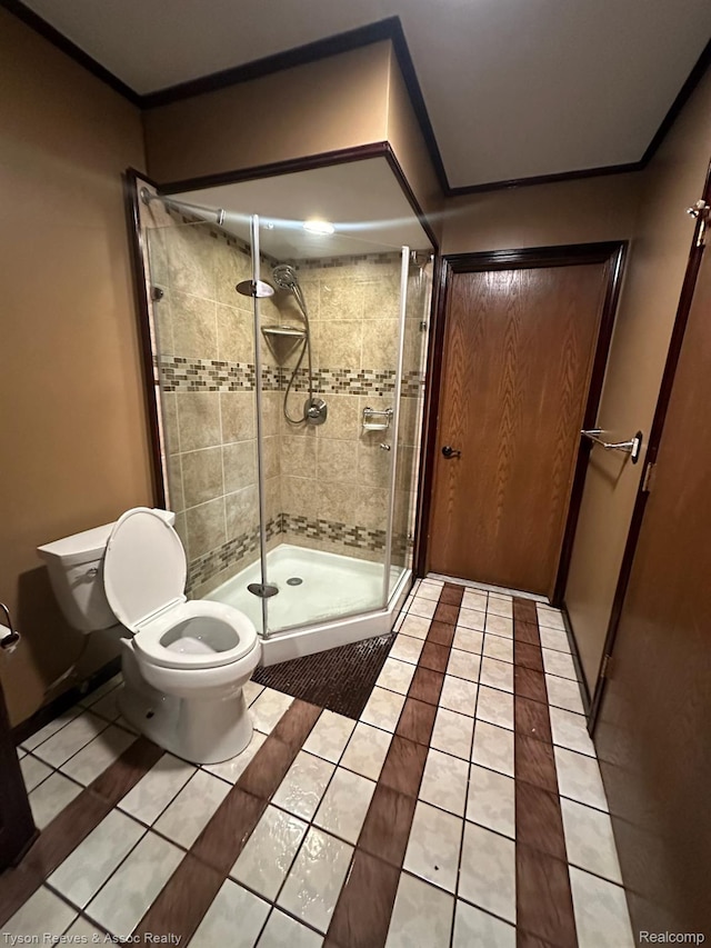 22770 Shadowglen Dr, Farmington Hills, MI 48335 - bathroom featuring tile patterned flooring and a shower stall
