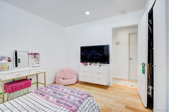 29755 Rosemond Dr, Southfield, MI 48025 - bedroom featuring wood finished floors and recessed lighting