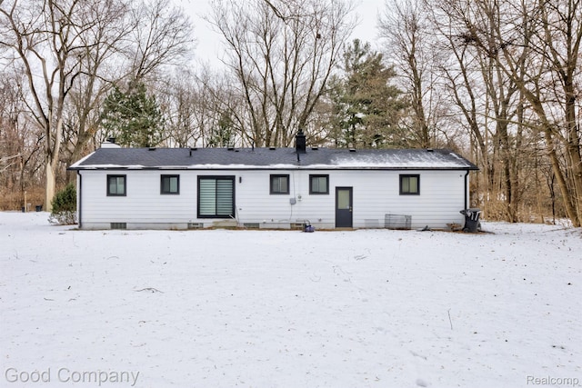 29755 Rosemond Dr, Southfield, MI 48025 - single story home with a chimney