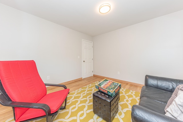 2728 Kimberley Rd, Ann Arbor, MI 48104 - living area with wood finished floors and baseboards