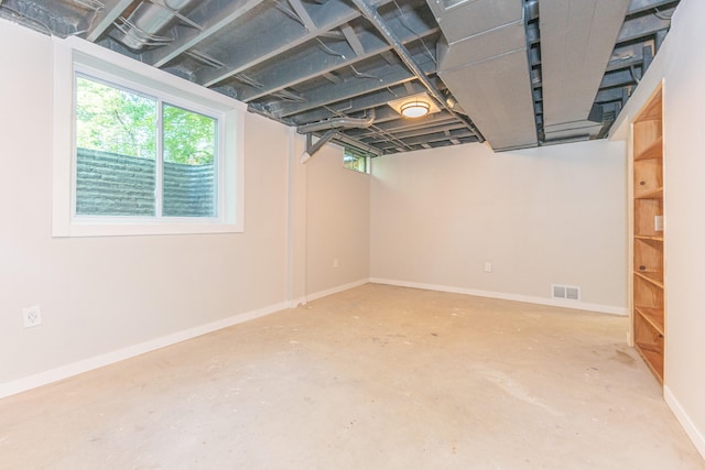 2728 Kimberley Rd, Ann Arbor, MI 48104 - below grade area with baseboards