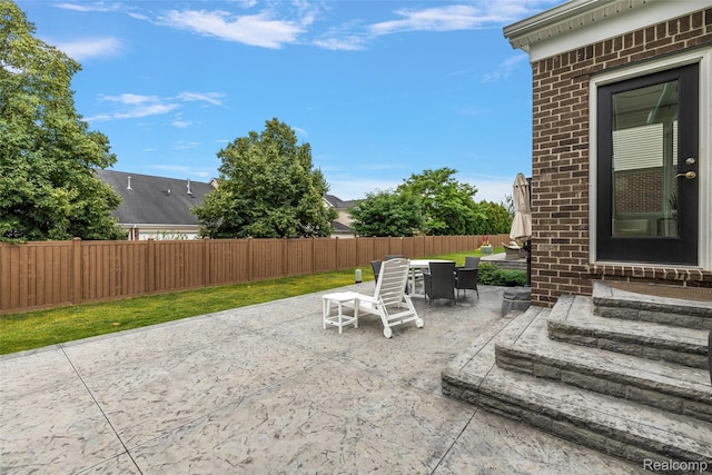 3860 Summit Dr, Sterling Heights, MI 48314 - view of patio featuring outdoor dining area