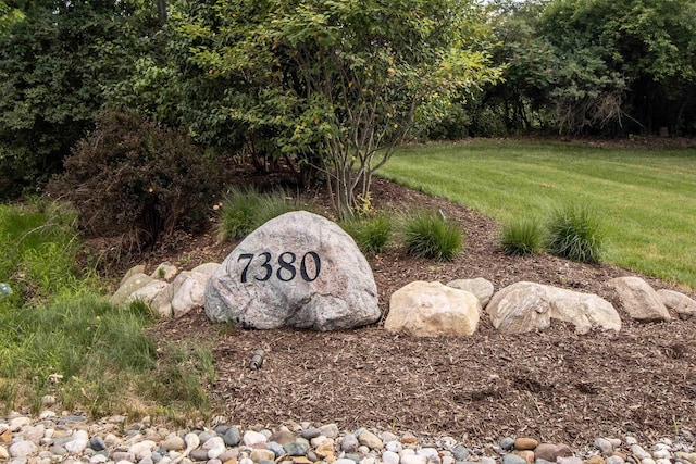 7380 Vassar Rd, Grand Blanc, MI 48439 - community sign featuring a yard