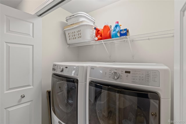 838 Star Dr, Davison, MI 48423 - washroom featuring separate washer and dryer