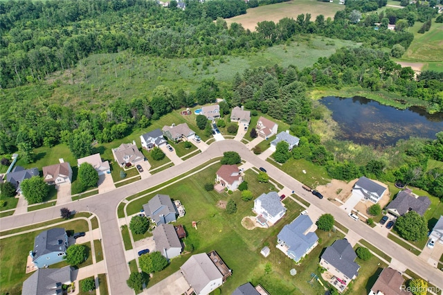 838 Star Dr, Davison, MI 48423 - aerial overview of property's location featuring nearby suburban area and a nearby body of water