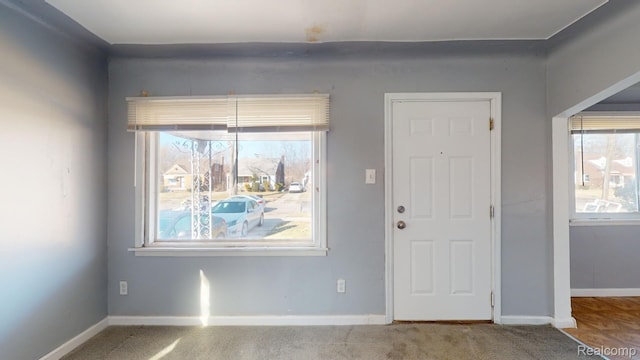 12660 Duchess St, Detroit, MI 48224 - entryway featuring baseboards
