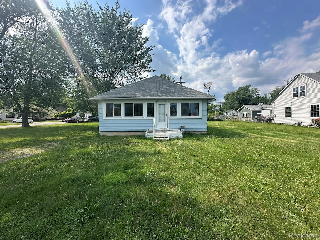 3363 Parkwood Ave, Monroe, MI 48162 - photo 1