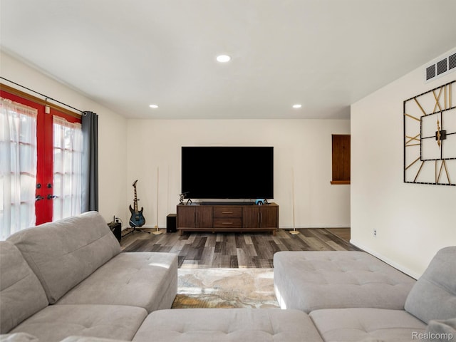 32721 Stoneybrook Ln, Macomb, MI 48026 - living area featuring wood finished floors and recessed lighting
