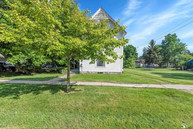 107 W Duncan St, Manchester, MI 48158 - view of front of house with a front yard