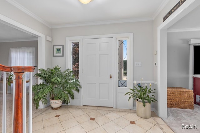 119 Bristol Ave NW, Grand Rapids, MI 49504 - entryway featuring ornamental molding