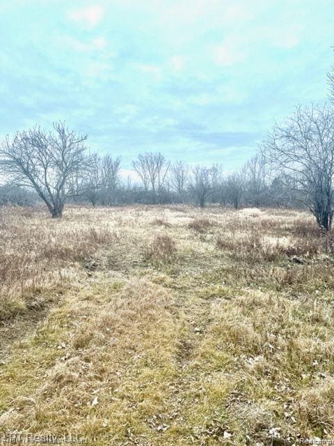 7152 5 Mile Rd, Northville, MI 48168