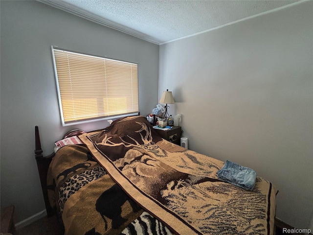 130 Meadle St, Warren, MI 48043 - bedroom featuring ornamental molding and a textured ceiling