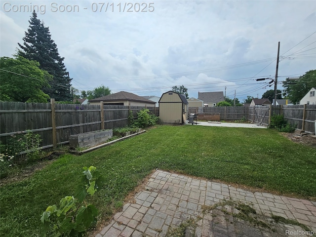 893 Leblanc St, Lincoln Park, MI 48146 - fenced backyard featuring a storage shed