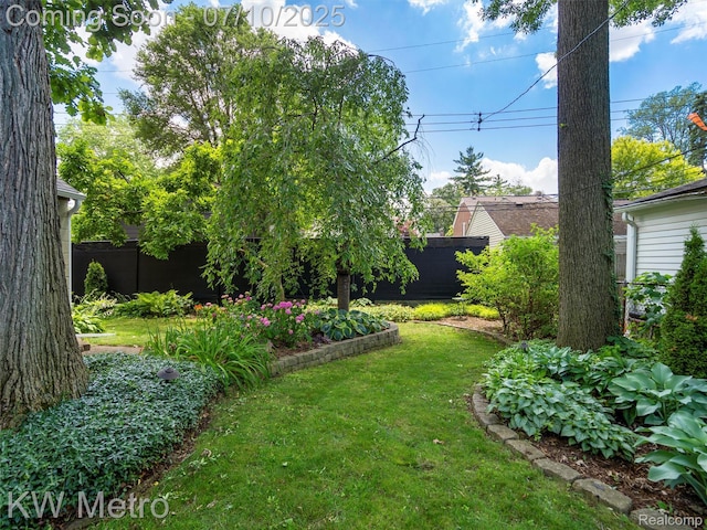 1877 Wiltshire Rd, Berkley, MI 48072 - view of fenced backyard